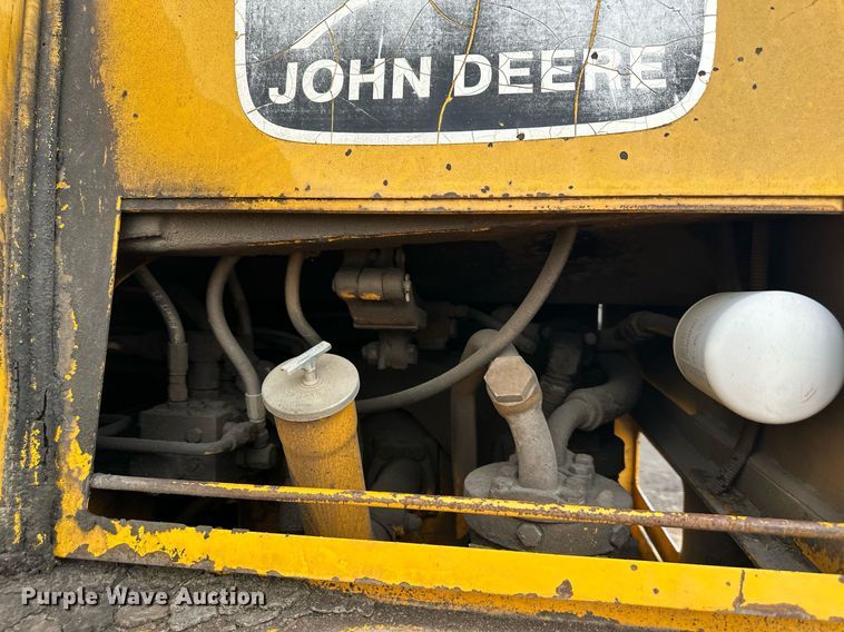 image for item DO5130 1984 John Deere 862  elevating scraper