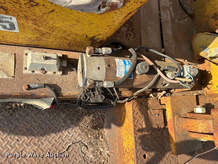 image for item DO5131 1968 Caterpillar 966C  wheel loader