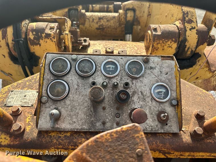 image for item DO5131 1968 Caterpillar 966C  wheel loader