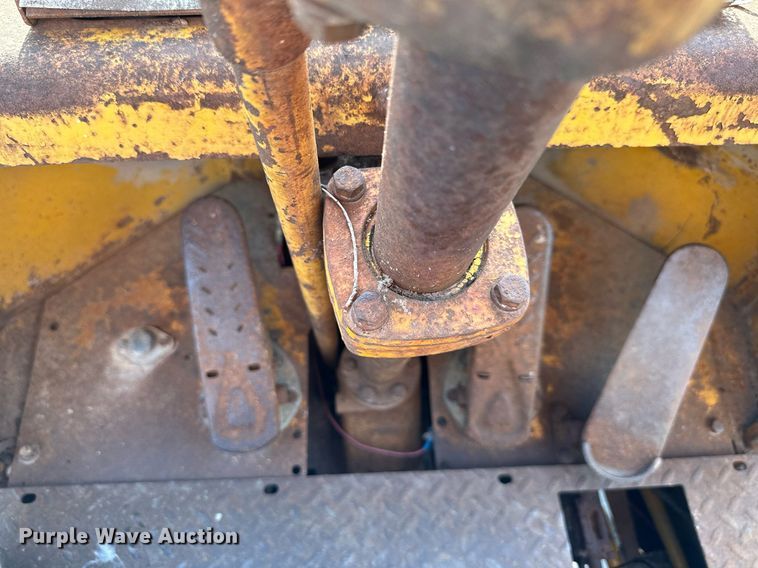 image for item DO5131 1968 Caterpillar 966C  wheel loader