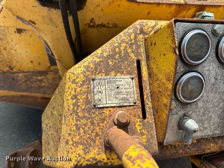 image for item DO5131 1968 Caterpillar 966C  wheel loader