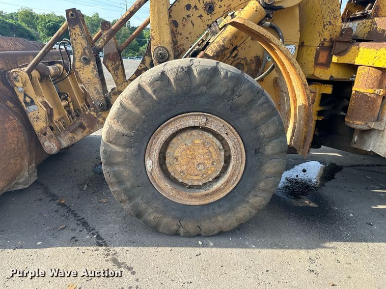 image for item DO5131 1968 Caterpillar 966C  wheel loader