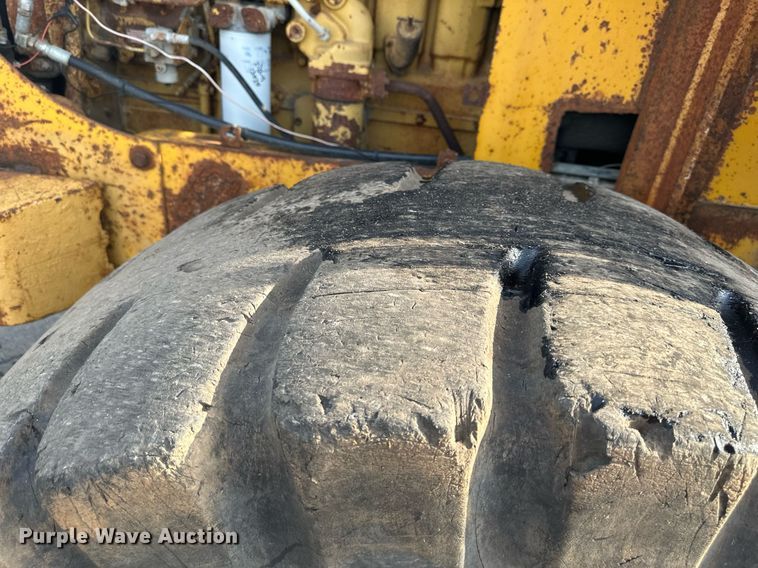 image for item DO5131 1968 Caterpillar 966C  wheel loader