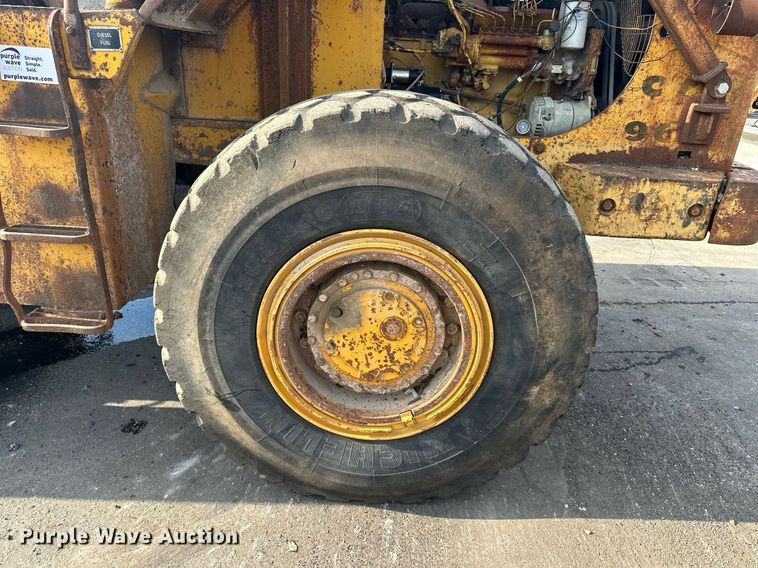 image for item DO5131 1968 Caterpillar 966C  wheel loader