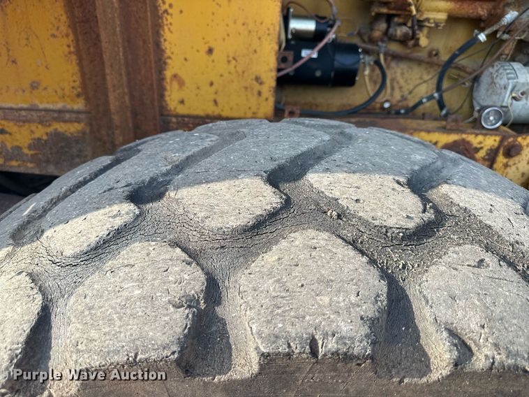 image for item DO5131 1968 Caterpillar 966C  wheel loader