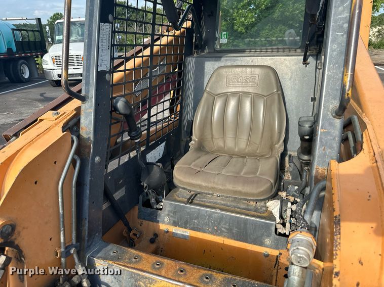 image for item DO5133 2002 Case 60XT  skid steer loader