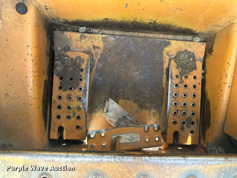 image for item DO5133 2002 Case 60XT  skid steer loader