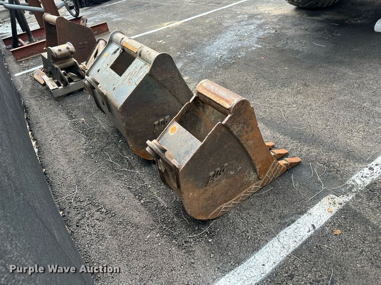 image for item DO5135 (4) excavator buckets