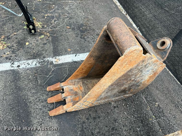 image for item DO5135 (4) excavator buckets