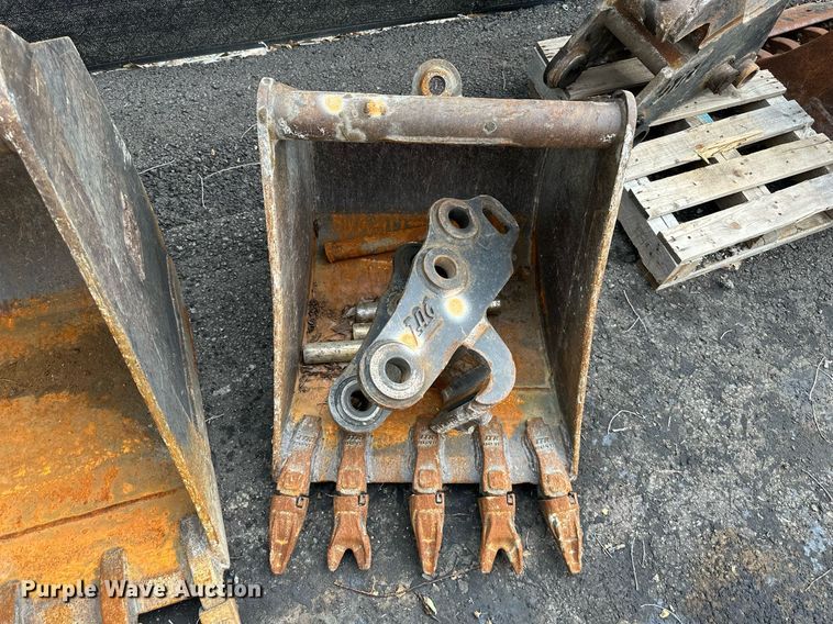 image for item DO5135 (4) excavator buckets