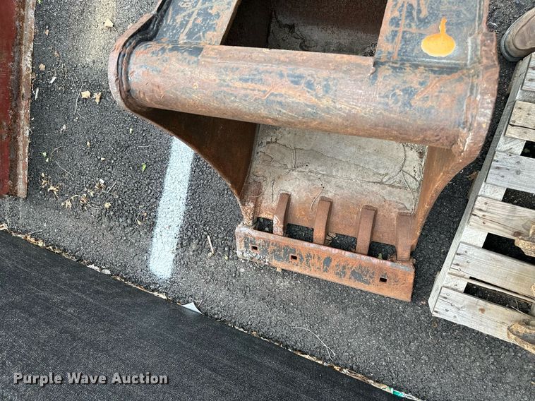 image for item DO5135 (4) excavator buckets