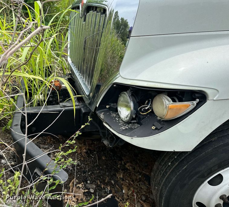 image for item DO5161 2013 International WorkStar 7300  oil distributor truck