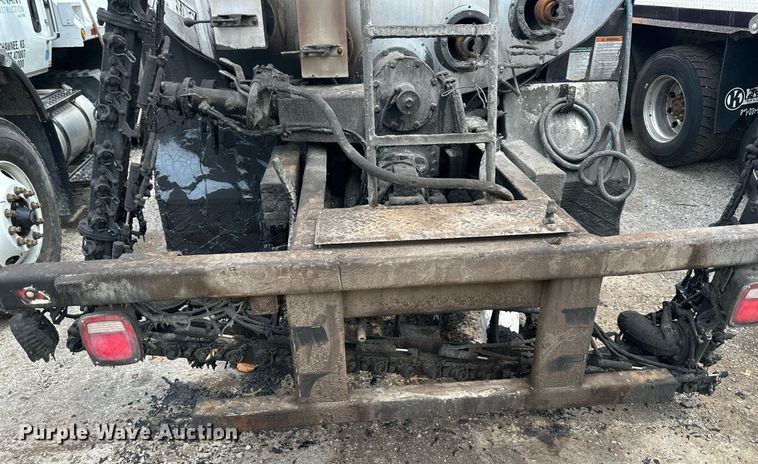 image for item DO5161 2013 International WorkStar 7300  oil distributor truck