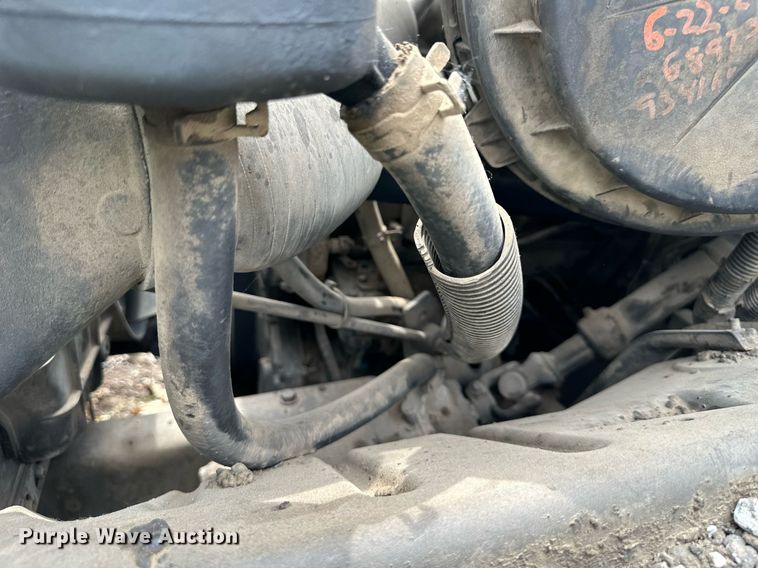 image for item DO5161 2013 International WorkStar 7300  oil distributor truck