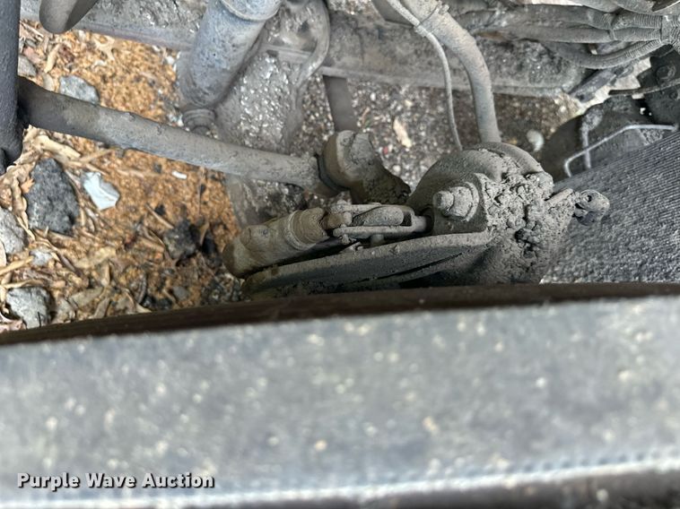 image for item DO5161 2013 International WorkStar 7300  oil distributor truck