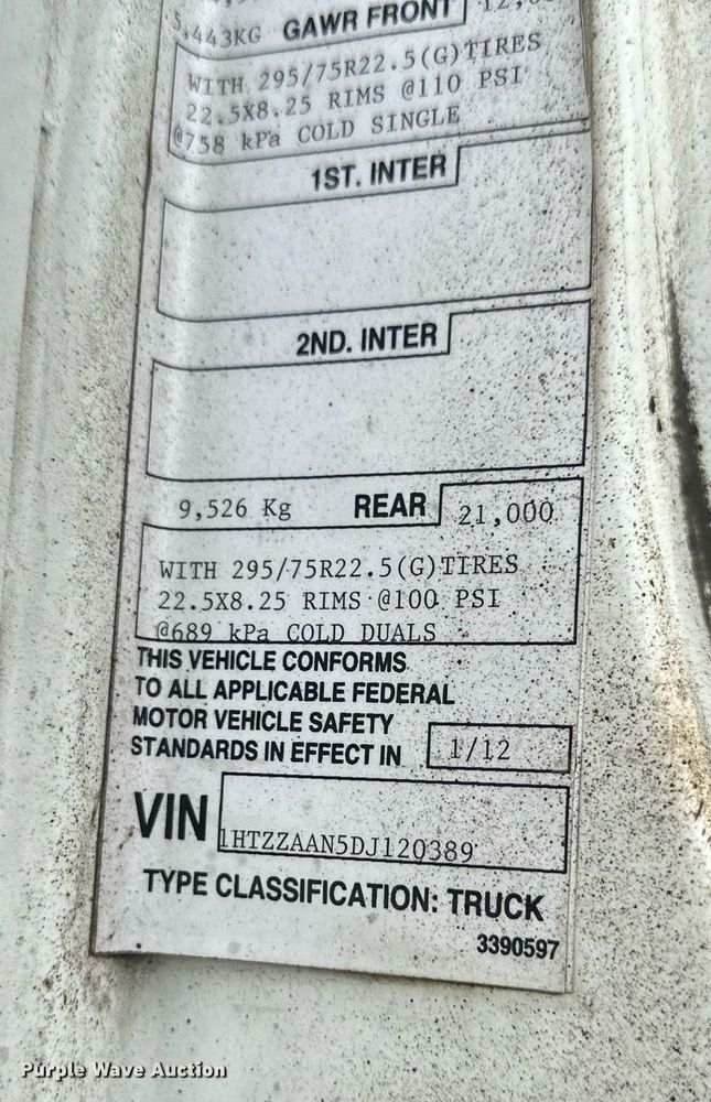 image for item DO5161 2013 International WorkStar 7300  oil distributor truck