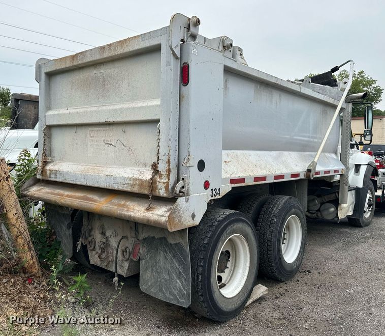 image for item DO5162 2015 International WorkStar 7400  dump truck