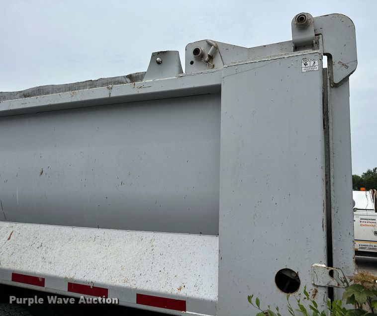 image for item DO5162 2015 International WorkStar 7400  dump truck