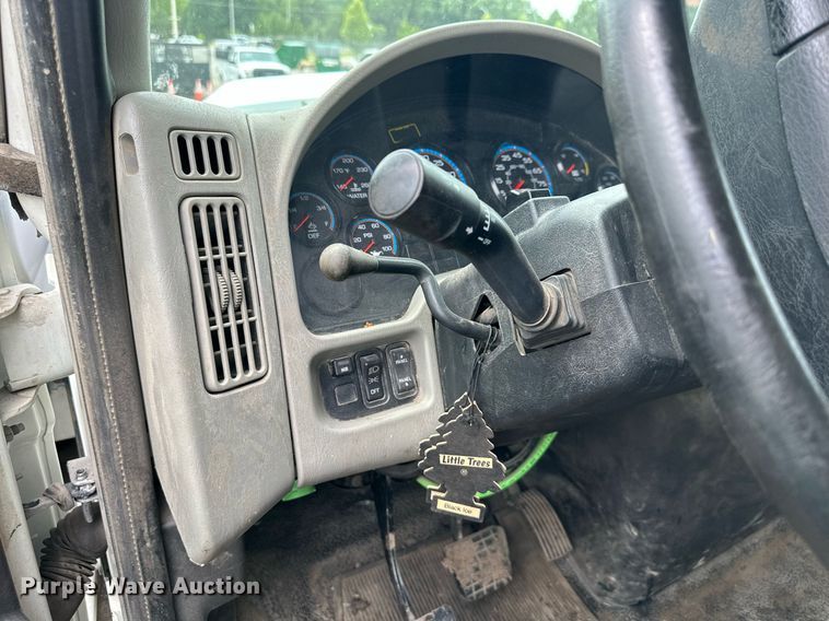 image for item DO5162 2015 International WorkStar 7400  dump truck