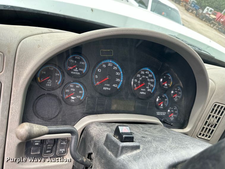 image for item DO5162 2015 International WorkStar 7400  dump truck