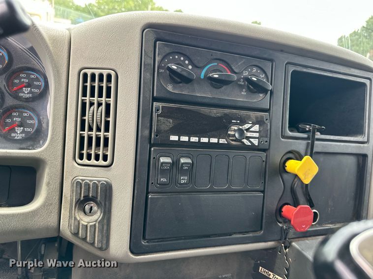 image for item DO5162 2015 International WorkStar 7400  dump truck