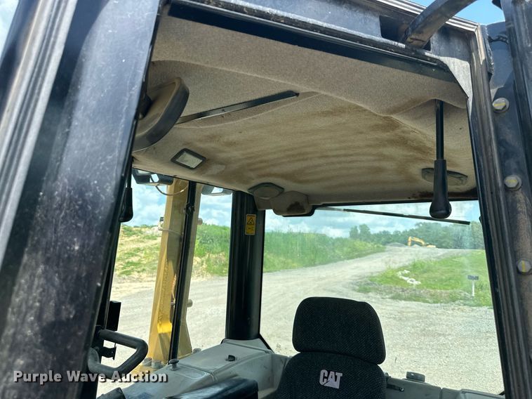 image for item DO5166 2012 Caterpillar D6N LGP  dozer