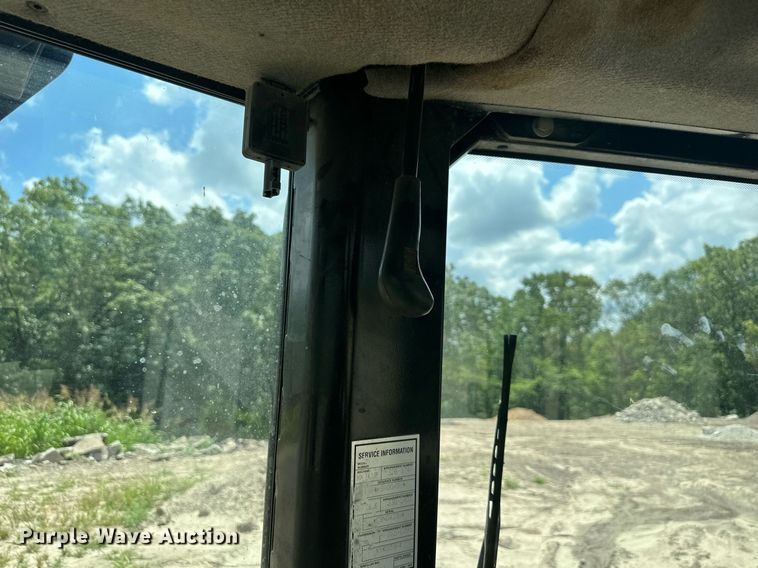 image for item DO5166 2012 Caterpillar D6N LGP  dozer