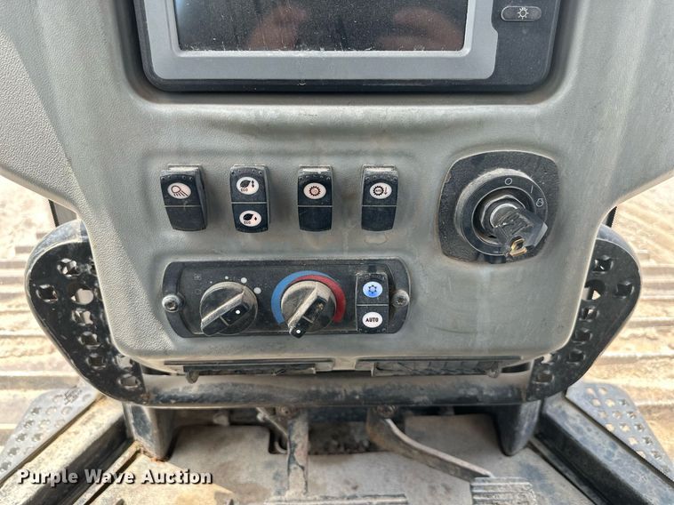 image for item DO5166 2012 Caterpillar D6N LGP  dozer