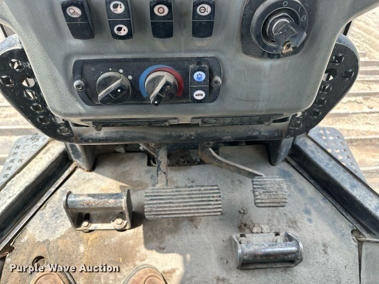 image for item DO5166 2012 Caterpillar D6N LGP  dozer