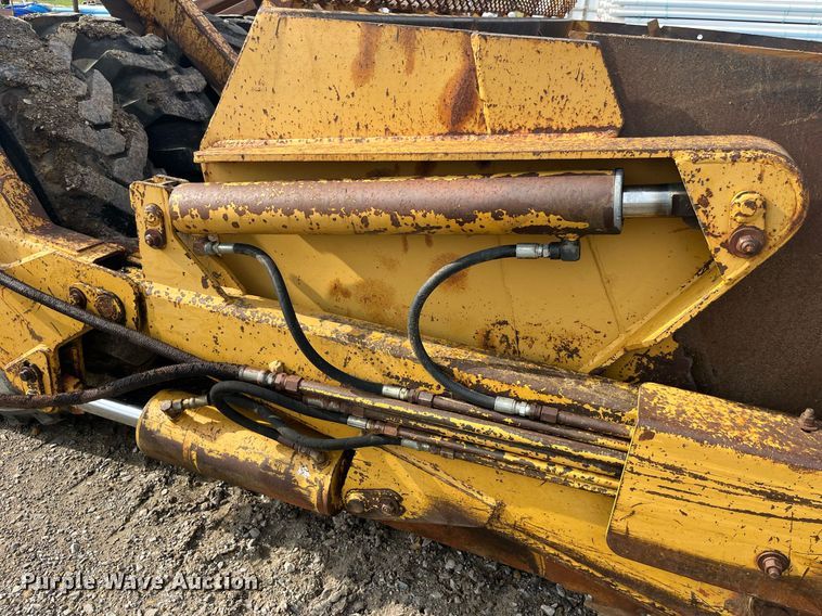 image for item DP0528 1995 Reynolds 18C  scraper