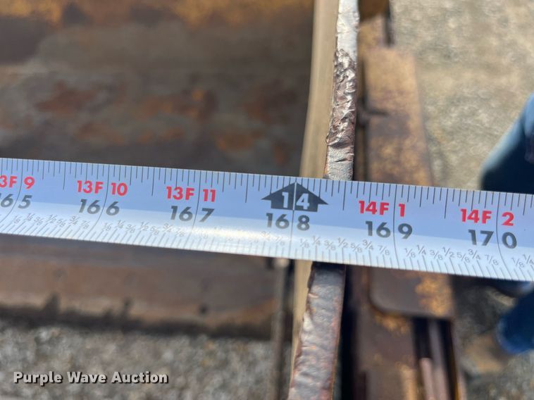 image for item DP0528 1995 Reynolds 18C  scraper