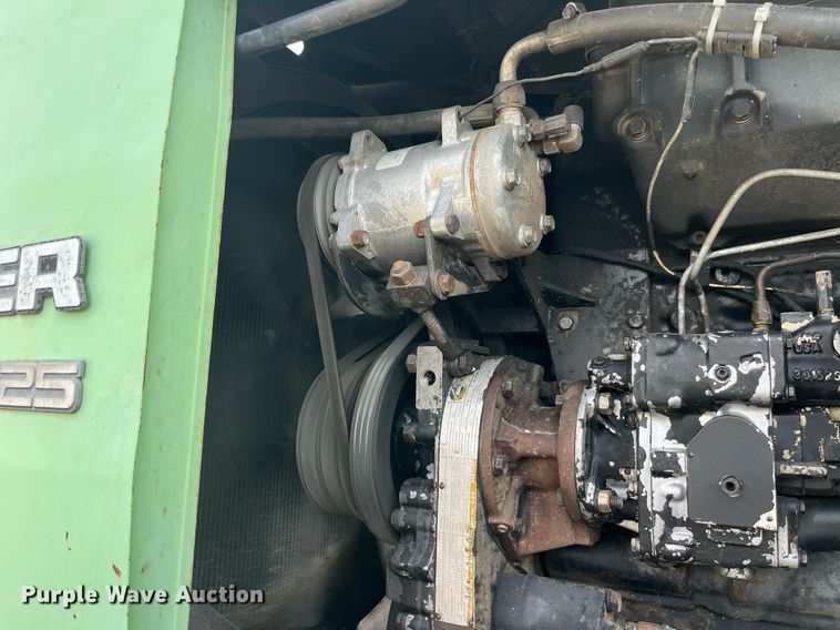 image for item DP0529 1985 Steiger Panther KP-1325  4WD tractor