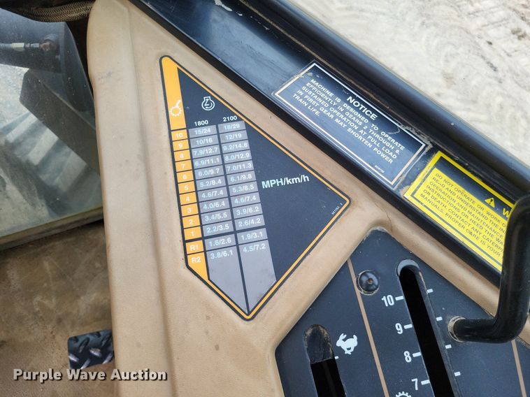 image for item DP5190 1993 Caterpillar Challenger 75C  tractor