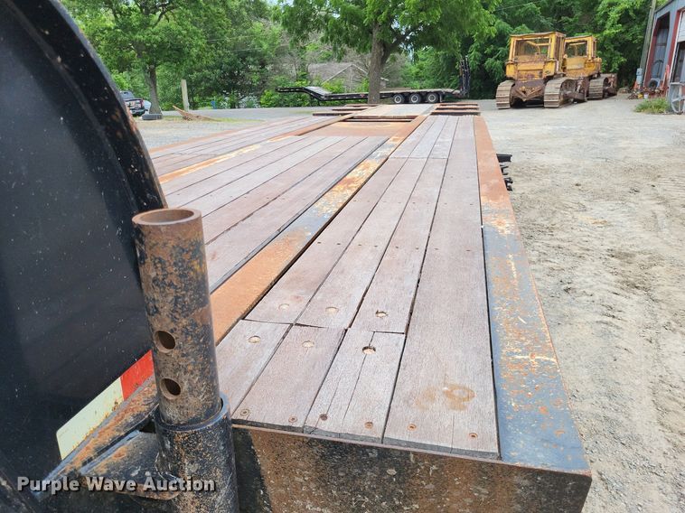 image for item DP5195 2008 Etnyre  equipment trailer