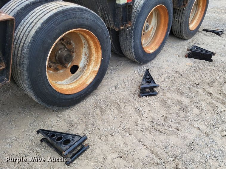 image for item DP5195 2008 Etnyre  equipment trailer