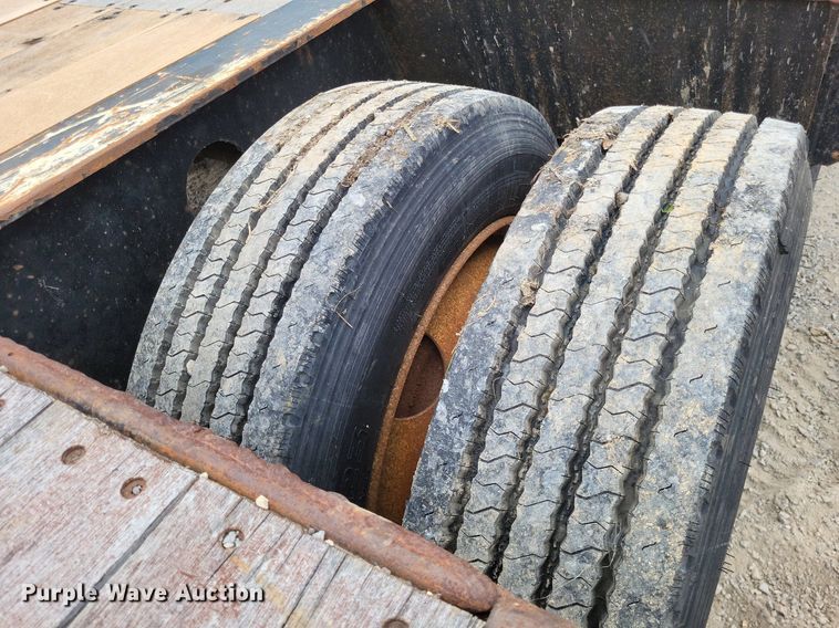 image for item DP5195 2008 Etnyre  equipment trailer