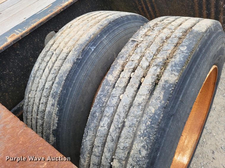 image for item DP5195 2008 Etnyre  equipment trailer