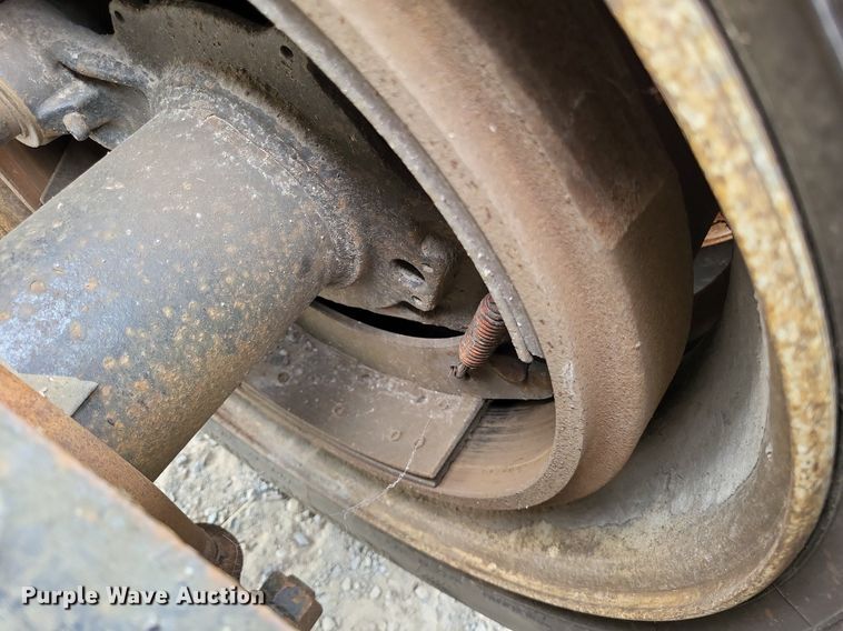 image for item DP5195 2008 Etnyre  equipment trailer