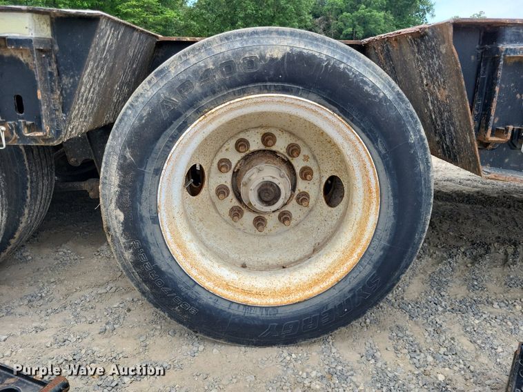 image for item DP5195 2008 Etnyre  equipment trailer