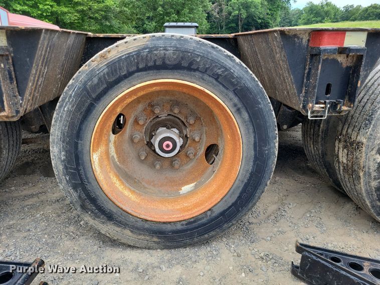 image for item DP5195 2008 Etnyre  equipment trailer