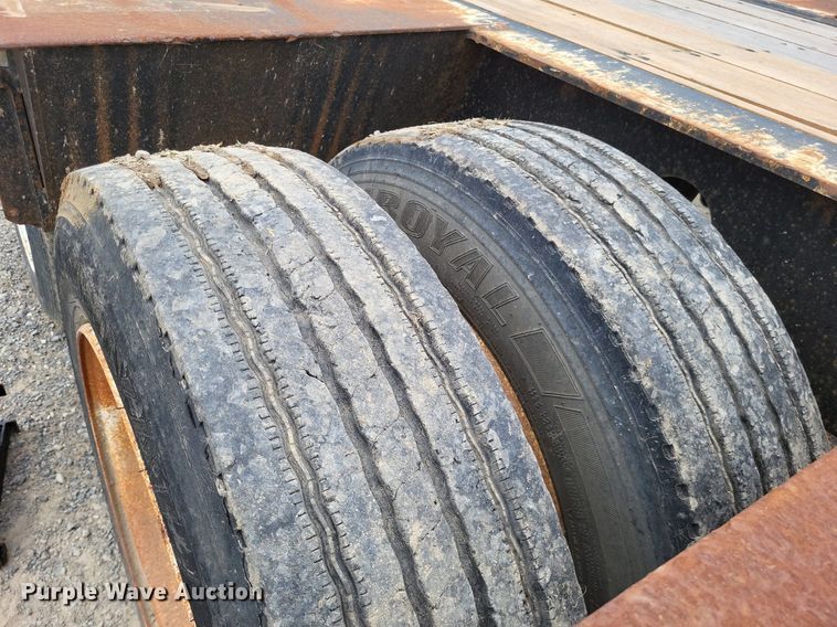 image for item DP5195 2008 Etnyre  equipment trailer