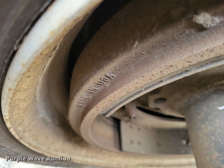 image for item DP5195 2008 Etnyre  equipment trailer