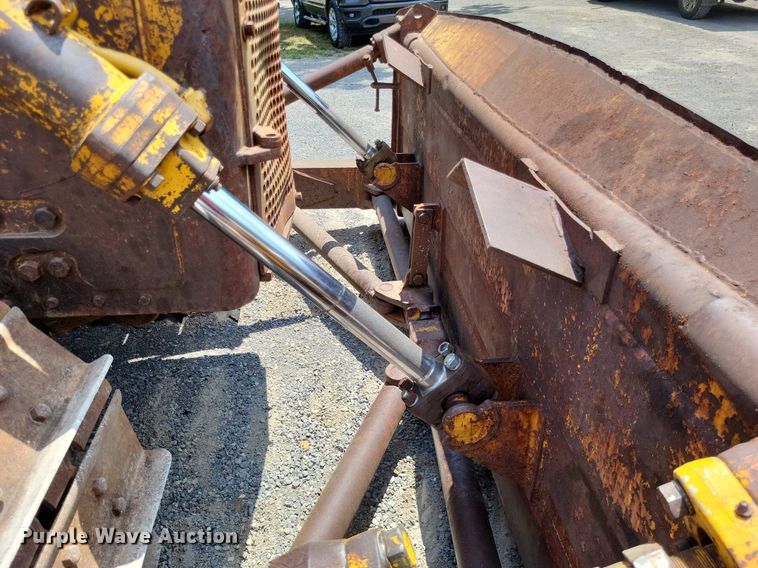 image for item DP5201 1974 Caterpillar D7F  dozer