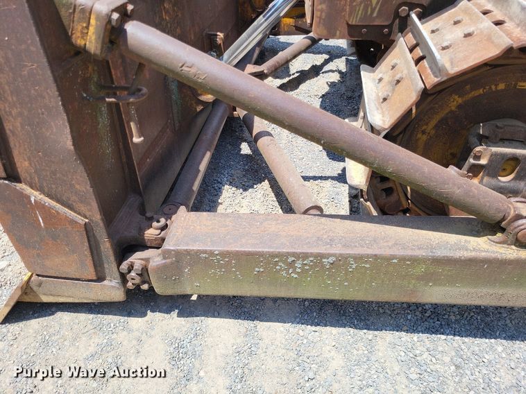 image for item DP5201 1974 Caterpillar D7F  dozer