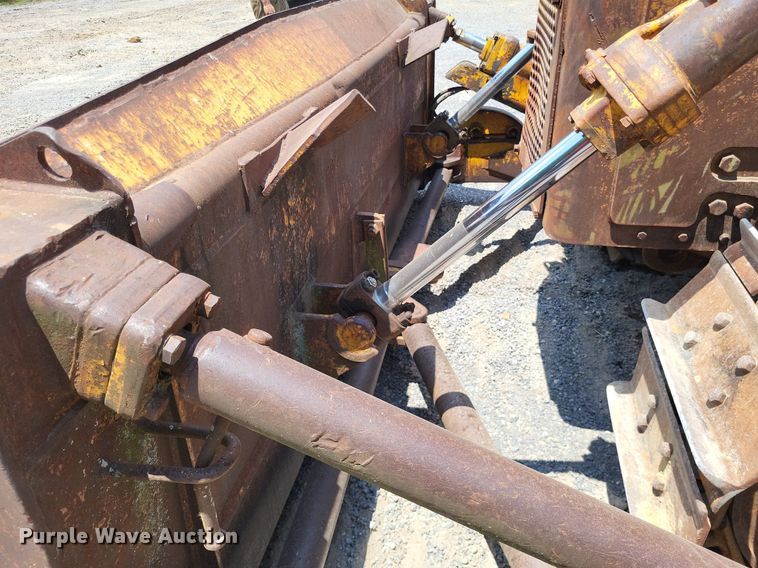image for item DP5201 1974 Caterpillar D7F  dozer