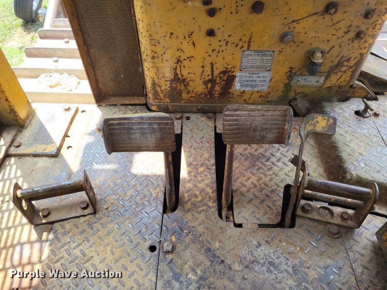 image for item DP5201 1974 Caterpillar D7F  dozer