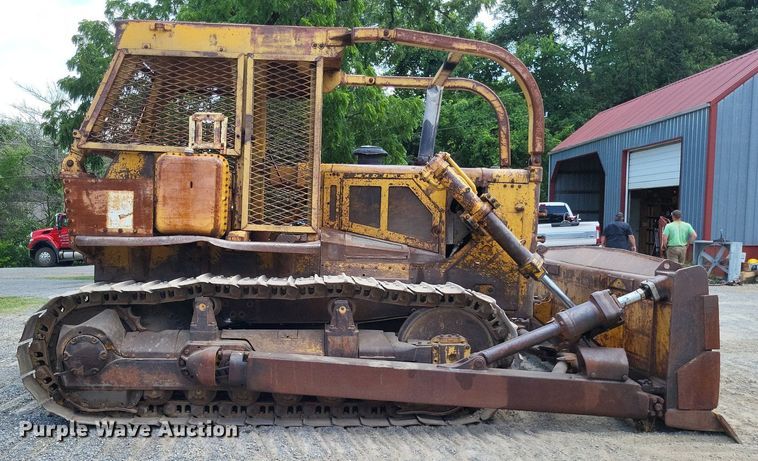 image for item DP5202 1975 Caterpillar D7G  dozer