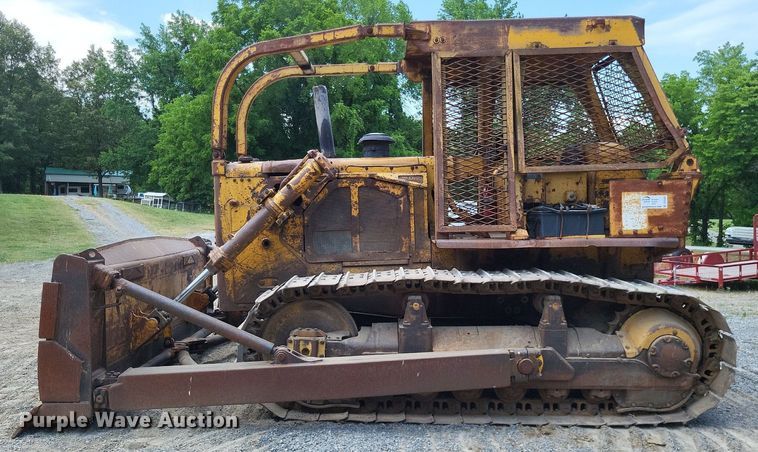 image for item DP5202 1975 Caterpillar D7G  dozer