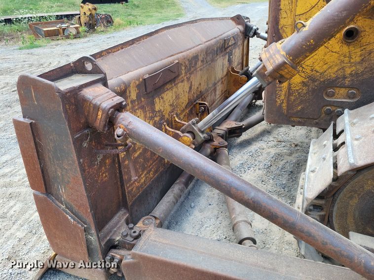 image for item DP5202 1975 Caterpillar D7G  dozer