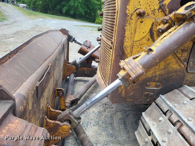 image for item DP5202 1975 Caterpillar D7G  dozer